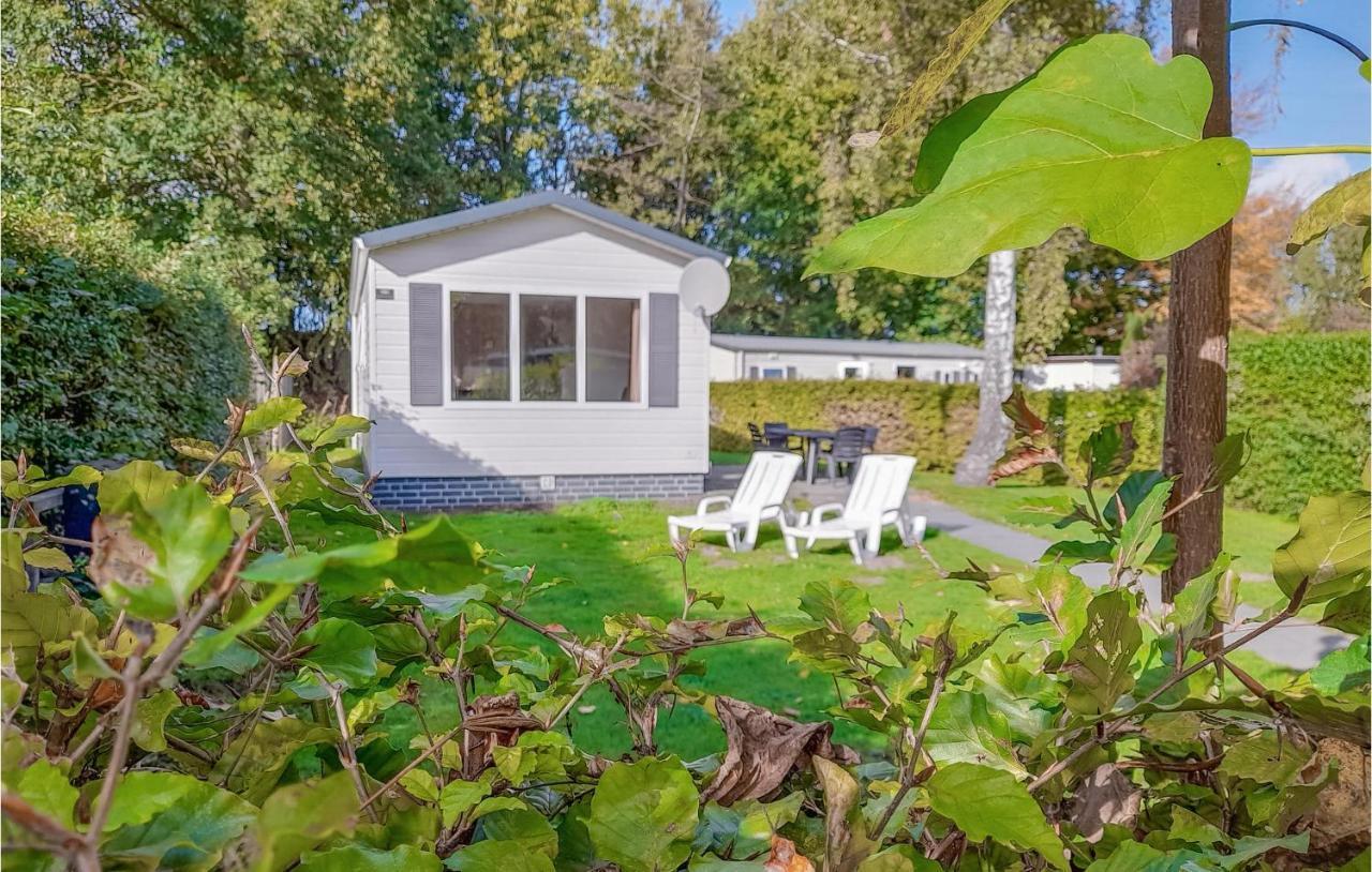 Amazing In With Outdoor Swimming Pool, Wifi&3 Bedrooms Vakantiehuis Heinkenszand