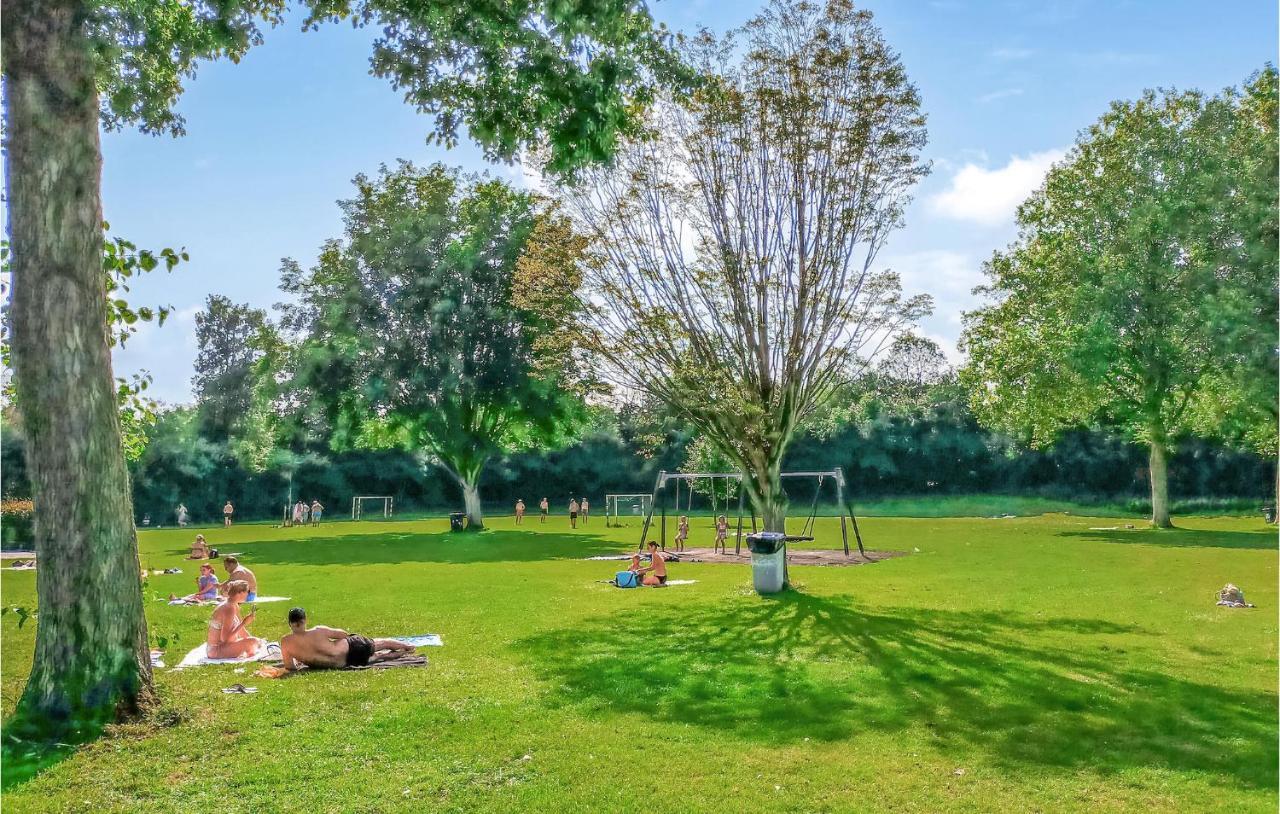 Amazing In With Outdoor Swimming Pool, Wifi&3 Bedrooms